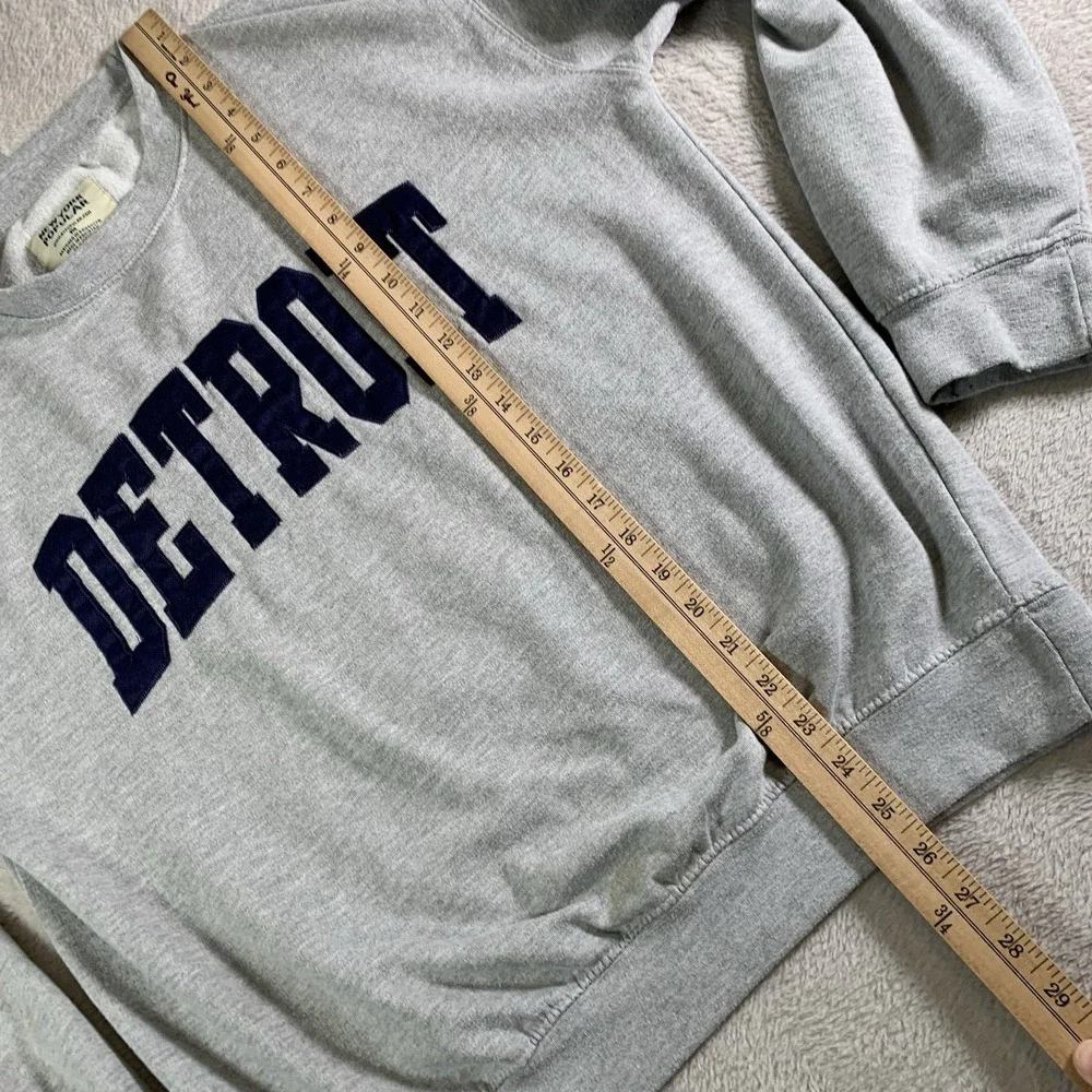 New York Popular Detroit Sweatshirt Mens Medium Gray Crewneck Fleece‎ Top M - Picture 8 of 11